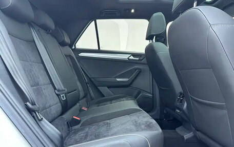 Volkswagen T-Roc I, 2022 год, 1 850 000 рублей, 16 фотография