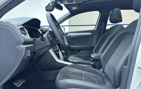 Volkswagen T-Roc I, 2022 год, 1 850 000 рублей, 13 фотография