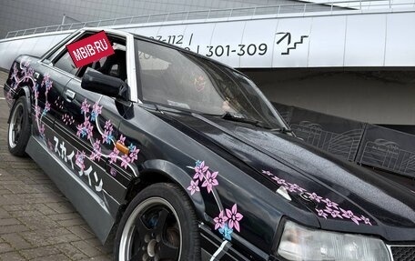 Nissan Skyline, 1989 год, 700 000 рублей, 4 фотография