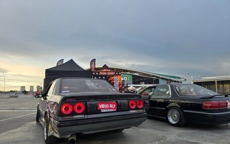 Nissan Skyline, 1989 год, 700 000 рублей, 5 фотография