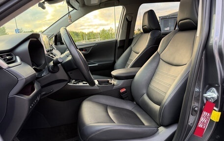 Toyota RAV4, 2021 год, 5 200 000 рублей, 4 фотография