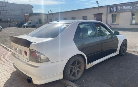 Toyota Altezza, 2002 год, 600 000 рублей, 3 фотография