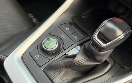 Toyota RAV4, 2021 год, 5 200 000 рублей, 13 фотография