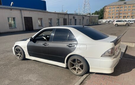 Toyota Altezza, 2002 год, 600 000 рублей, 2 фотография