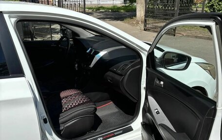 Hyundai Solaris II рестайлинг, 2016 год, 620 000 рублей, 3 фотография
