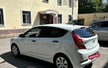 Hyundai Solaris II рестайлинг, 2016 год, 620 000 рублей, 2 фотография