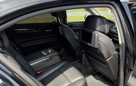 BMW 7 серия, 2010 год, 820 000 рублей, 18 фотография