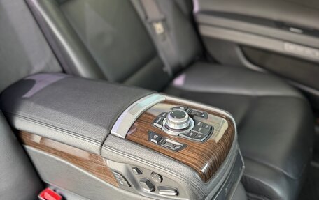 BMW 7 серия, 2010 год, 820 000 рублей, 19 фотография