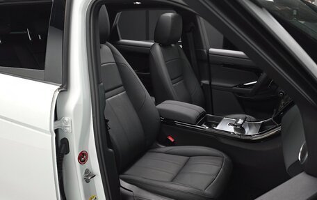 Land Rover Range Rover Evoque II, 2024 год, 5 150 000 рублей, 12 фотография