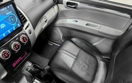 Mitsubishi Pajero Sport II рестайлинг, 2012 год, 1 850 000 рублей, 23 фотография