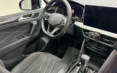 Volkswagen Tiguan II, 2023 год, 2 540 000 рублей, 4 фотография