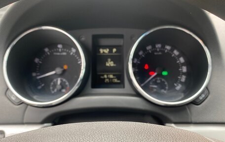 Skoda Yeti I рестайлинг, 2011 год, 449 000 рублей, 27 фотография