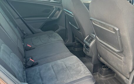 Volkswagen Tiguan II, 2018 год, 2 000 000 рублей, 9 фотография