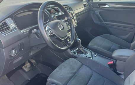 Volkswagen Tiguan II, 2018 год, 2 000 000 рублей, 11 фотография