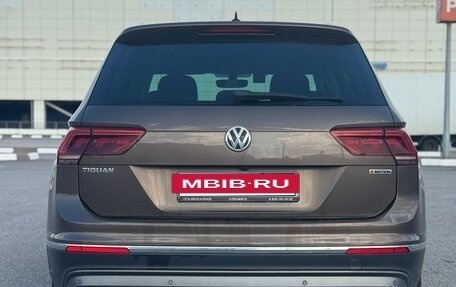 Volkswagen Tiguan II, 2018 год, 2 000 000 рублей, 7 фотография