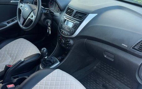 Hyundai Solaris II рестайлинг, 2016 год, 650 000 рублей, 10 фотография