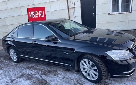 Mercedes-Benz S-Класс, 2011 год, 4 000 000 рублей, 2 фотография