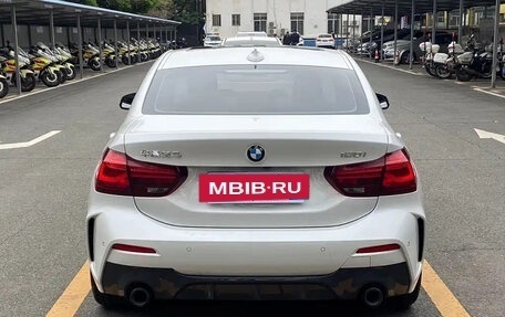 BMW 1 серия, 2023 год, 1 800 000 рублей, 5 фотография