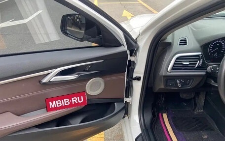 BMW 1 серия, 2023 год, 1 800 000 рублей, 15 фотография