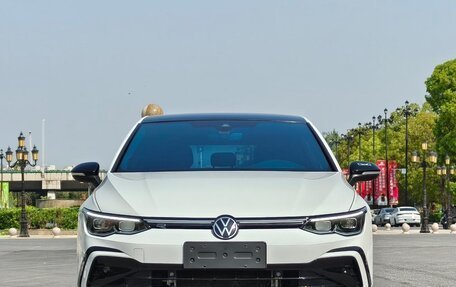 Volkswagen Golf VIII, 2023 год, 2 150 000 рублей, 2 фотография