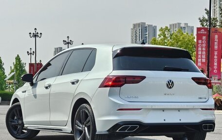 Volkswagen Golf VIII, 2023 год, 2 150 000 рублей, 6 фотография