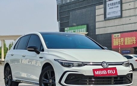 Volkswagen Golf VIII, 2023 год, 2 150 000 рублей, 3 фотография