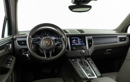 Porsche Macan I рестайлинг, 2018 год, 3 150 999 рублей, 6 фотография