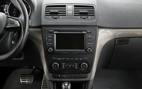 Skoda Yeti I рестайлинг, 2014 год, 1 257 000 рублей, 16 фотография