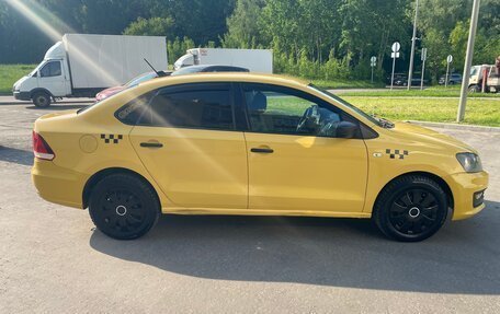 Volkswagen Polo VI (EU Market), 2018 год, 595 000 рублей, 6 фотография