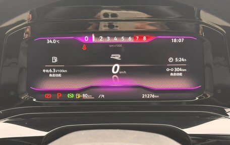 Volkswagen Golf VIII, 2022 год, 2 330 000 рублей, 9 фотография
