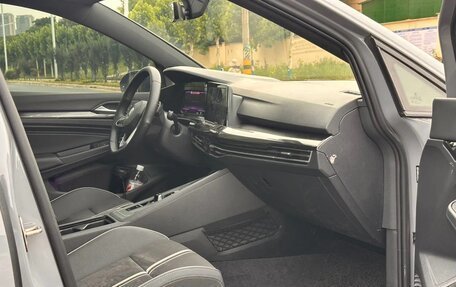 Volkswagen Golf VIII, 2022 год, 2 330 000 рублей, 6 фотография