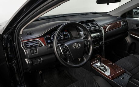 Toyota Camry, 2013 год, 1 530 000 рублей, 10 фотография