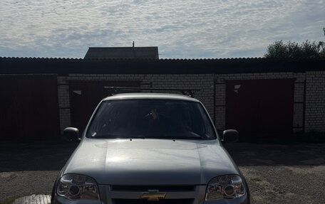 Chevrolet Niva I рестайлинг, 2013 год, 700 000 рублей, 1 фотография