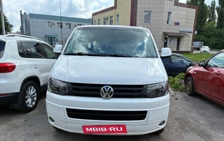 Volkswagen Caravelle T5, 2013 год, 1 899 999 рублей, 1 фотография