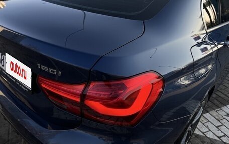 BMW 1 серия, 2022 год, 1 900 000 рублей, 10 фотография
