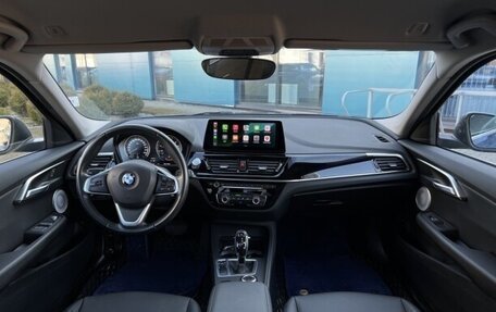 BMW 1 серия, 2022 год, 1 900 000 рублей, 21 фотография