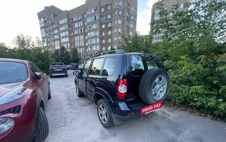 Chevrolet Niva I рестайлинг, 2010 год, 600 000 рублей, 4 фотография