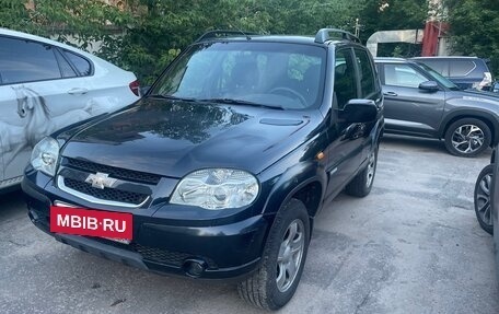 Chevrolet Niva I рестайлинг, 2010 год, 600 000 рублей, 3 фотография
