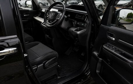 Honda Stepwgn IV, 2017 год, 1 310 000 рублей, 7 фотография