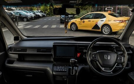 Honda Stepwgn IV, 2017 год, 1 310 000 рублей, 8 фотография