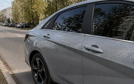 Hyundai Elantra, 2021 год, 1 250 000 рублей, 5 фотография