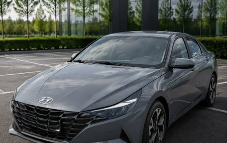 Hyundai Elantra, 2021 год, 1 250 000 рублей, 3 фотография