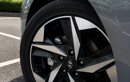 Hyundai Elantra, 2021 год, 1 250 000 рублей, 14 фотография