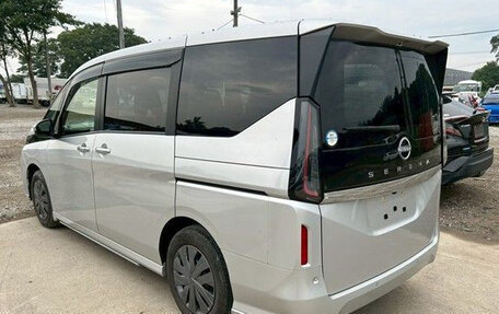 Nissan Serena, 2023 год, 2 150 000 рублей, 3 фотография