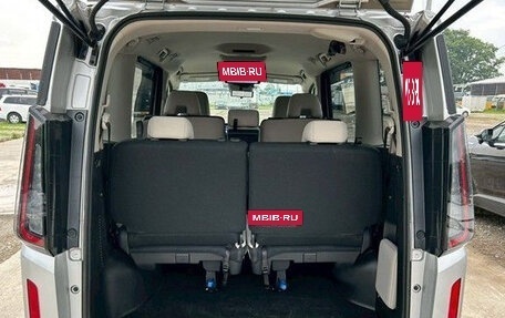 Nissan Serena, 2023 год, 2 150 000 рублей, 5 фотография
