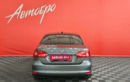Volkswagen Jetta VI, 2011 год, 879 000 рублей, 4 фотография