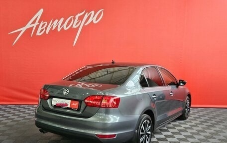 Volkswagen Jetta VI, 2011 год, 879 000 рублей, 5 фотография