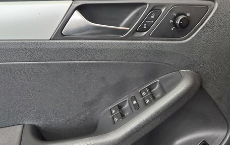 Volkswagen Jetta VI, 2011 год, 879 000 рублей, 14 фотография