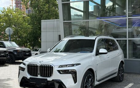 BMW X7, 2023 год, 13 000 000 рублей, 2 фотография