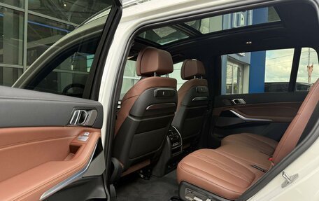 BMW X7, 2023 год, 13 000 000 рублей, 8 фотография